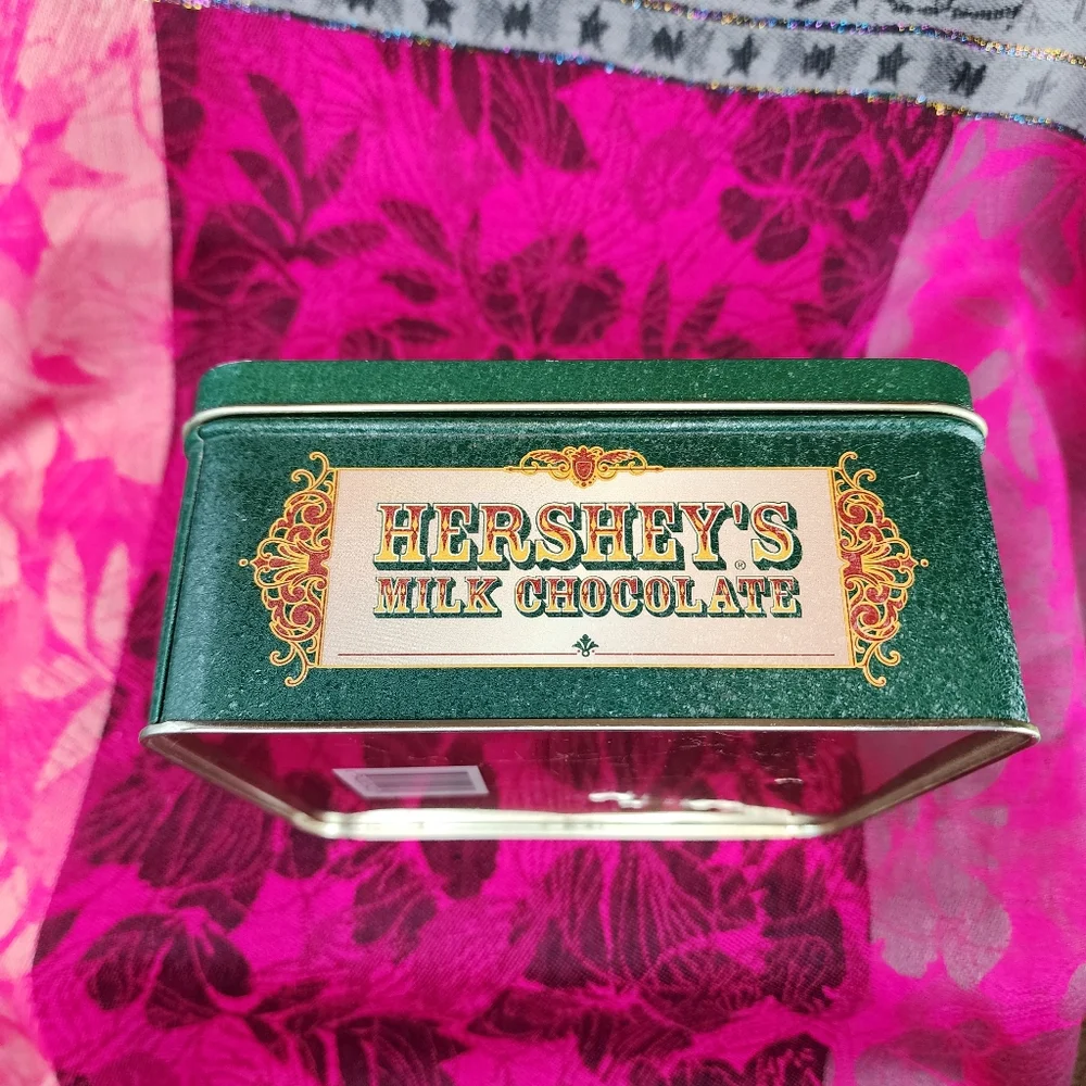 Vintage 1999 Hershey's Milk Chocolate Tin. EUC.